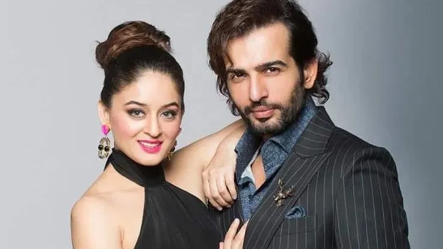 ১৪ বছরের দাম্পত্যে ইতি, আলাদা হলেন জনপ্রিয় জুটি জয়-মাহি